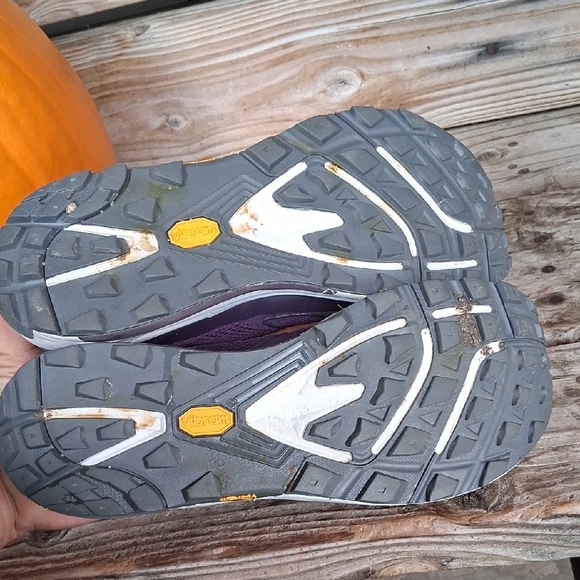 Stylish Women's Purple Athletic Shoes - Picture 14 of 16